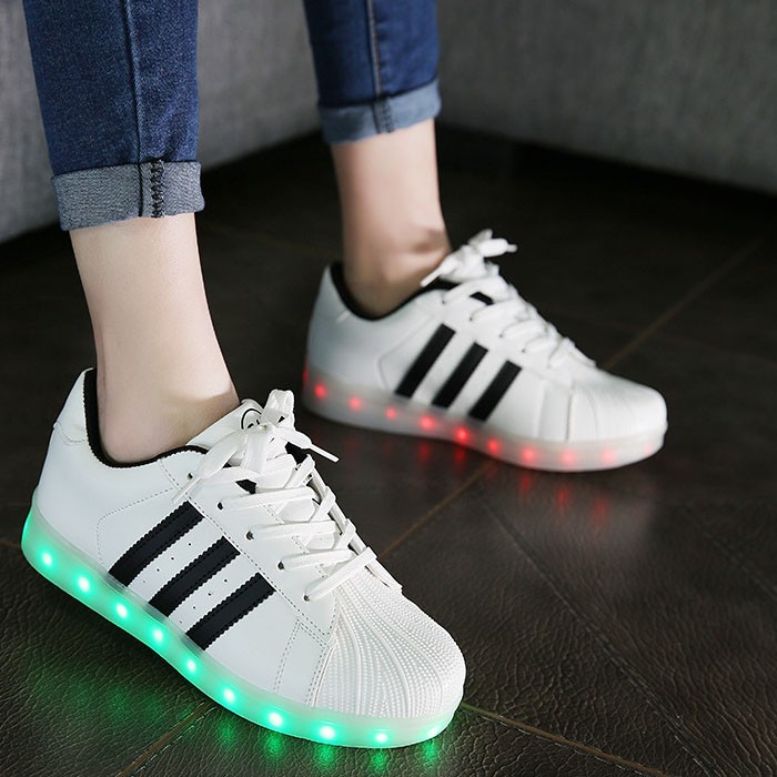 chaussure adidas qui s allume